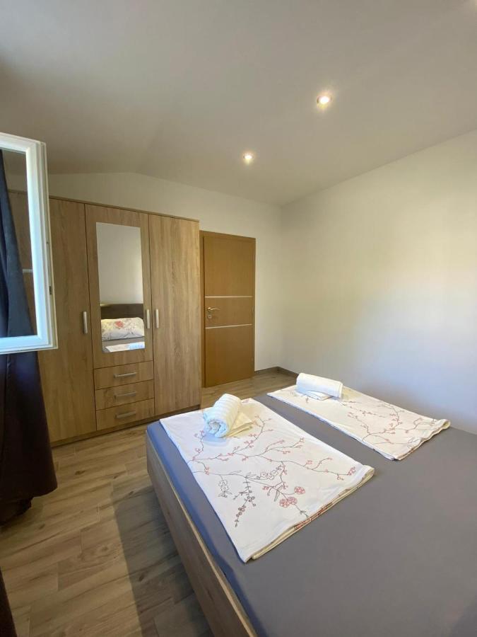 Guest House Ada Galižana エクステリア 写真