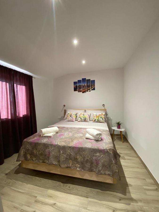 Guest House Ada Galižana エクステリア 写真